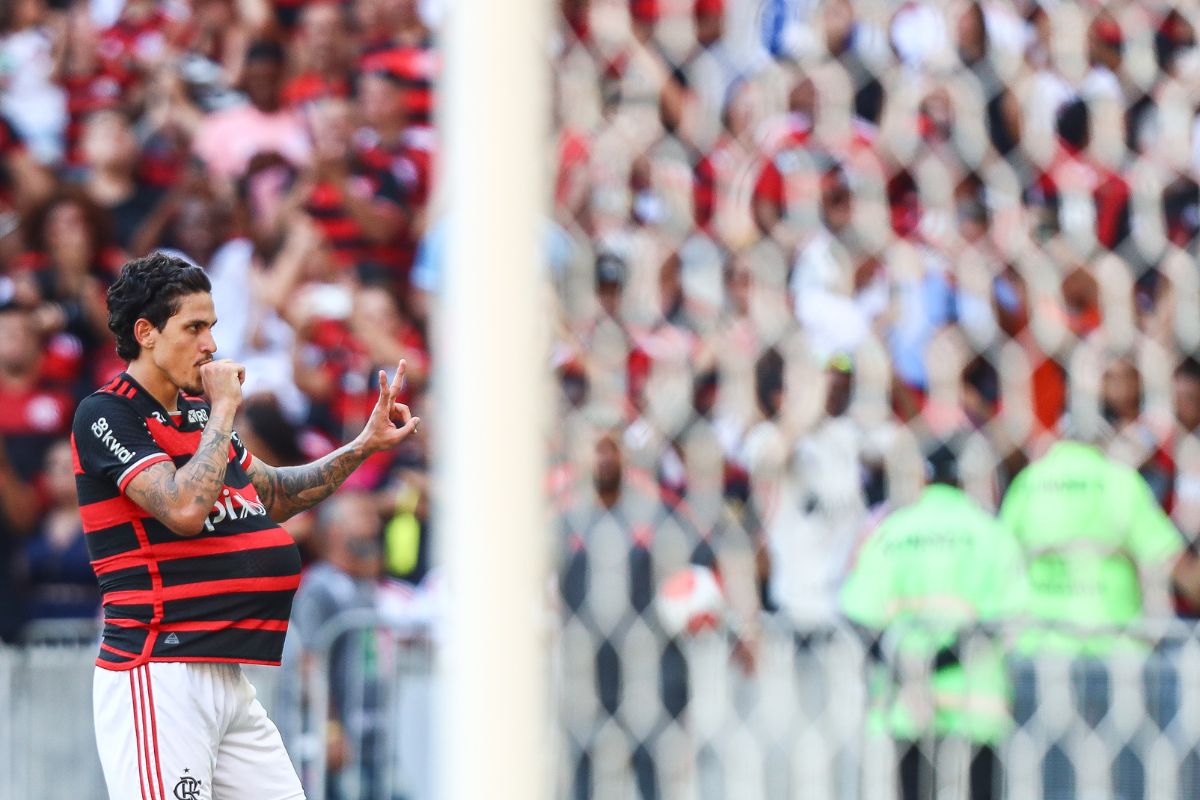 PEDRO ENCERRA JEJUM DE GOLS EM CLÁSSICOS COM TENTO MARCADO CONTRA O FLUMINENSE